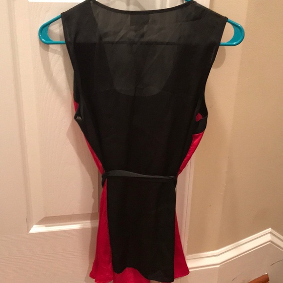 EUC Motherhood Maternity Fuschia/Black Top - Picture 5 of 5